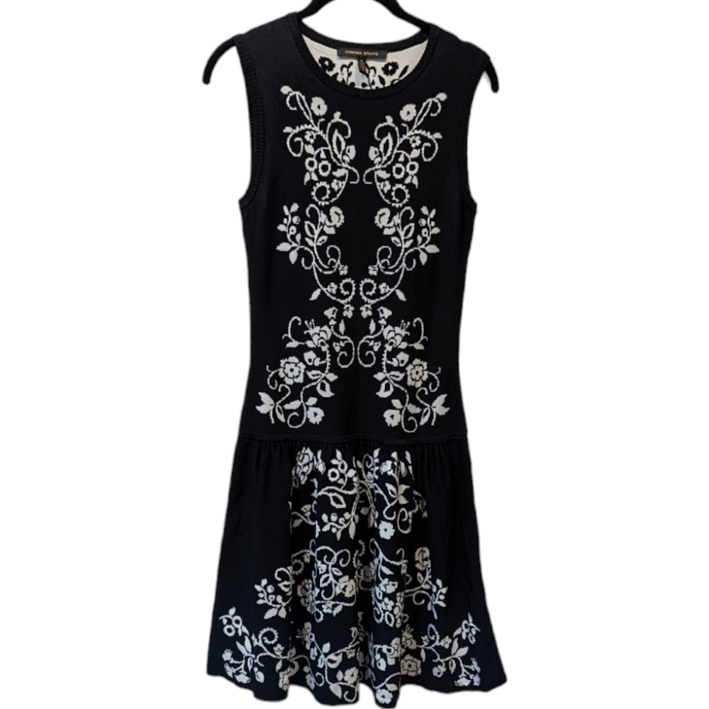 Cynthia Steffe White Floral Jacquard on Black Drop Waist Sleeveless Dress (XS)